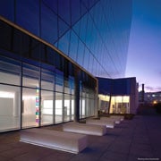 Световые решения от GE Lighting приветствуют посетителей офисного здания  